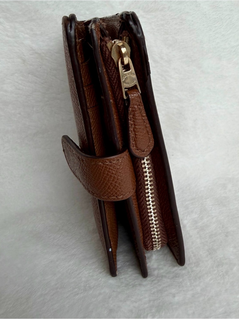Coach Medium Corner Zip Wallet in Crossgrain Leather (Light Saddle) F11484 - Picture 6 of 15
